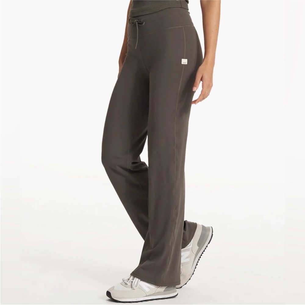 Vuori Daily Wideleg BreatheInterlock Leggings Pants Flare Size Medium